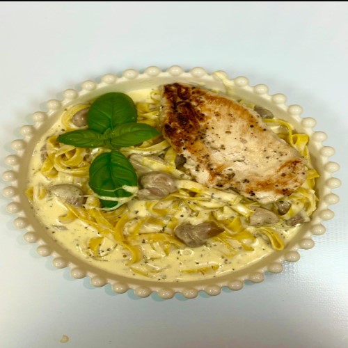 8- Tagliatelle Alfredo With Trifoliate Mushrooms & Chicken Breast 